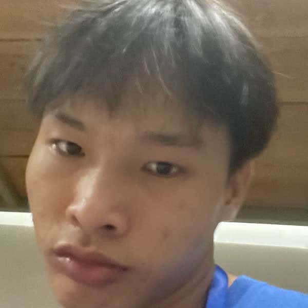 海南19岁单身帅哥真诚找对象-绥化征婚相亲网