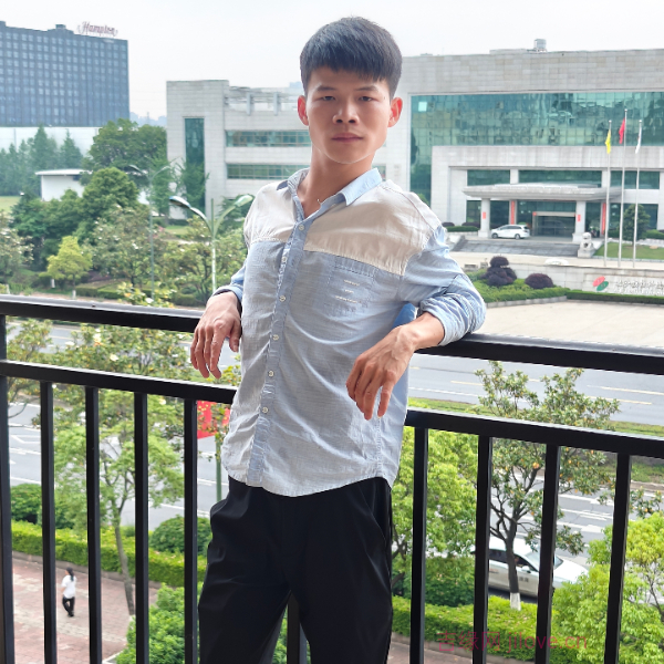 湖南28岁单身帅哥真诚找对象-绥化征婚相亲网